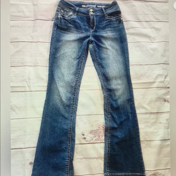 Wallflower Women's Flare Jeans in Dark Blue - Picture 1 of 3